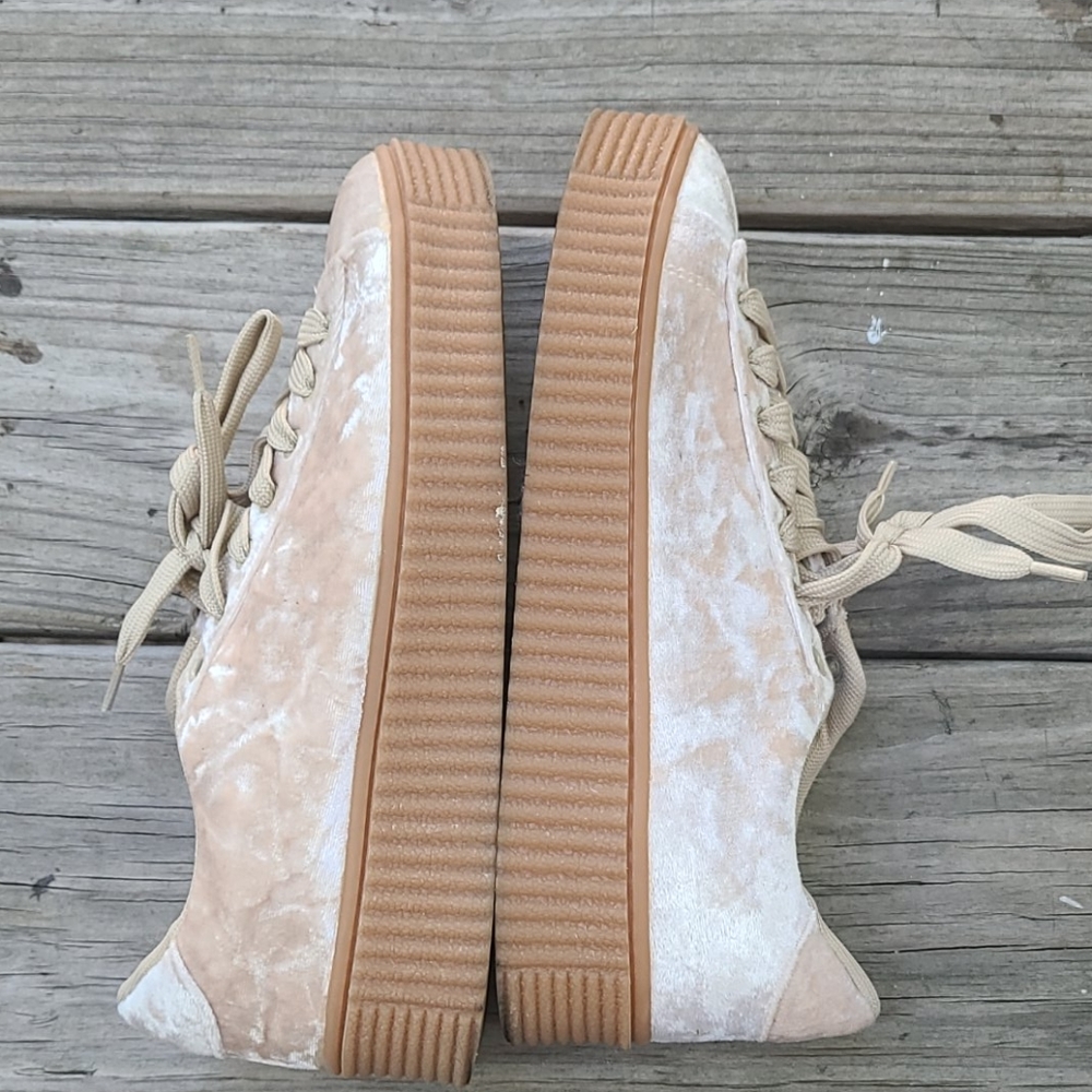 Shoes - Picture 3 of 3